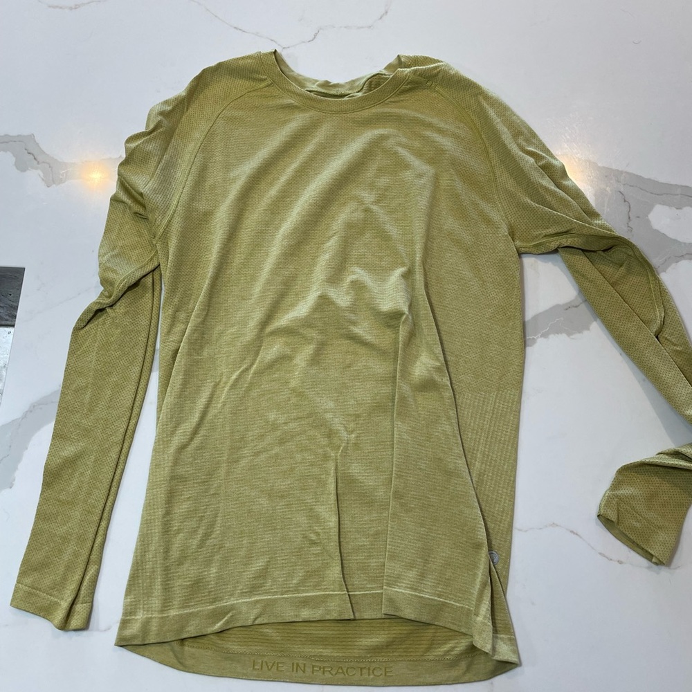 Lululemon Metal Vent Ling Sleeve sz S